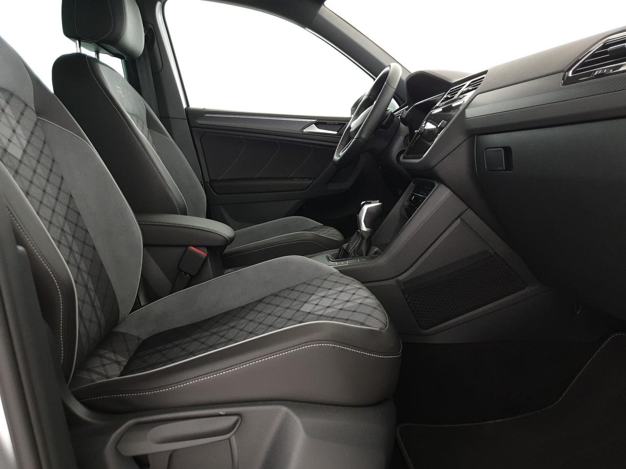 Volkswagen Tiguan 2.0 tdi r-line 150cv dsg