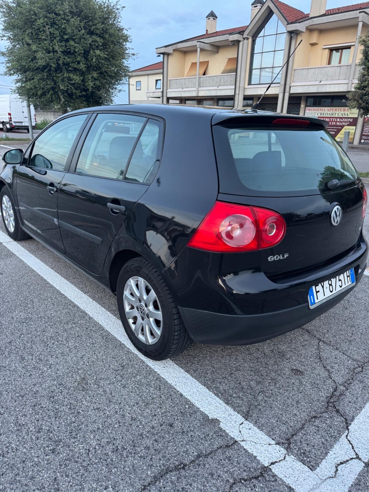 Volkswagen Golf 1.9 TDI 5p. 138000km