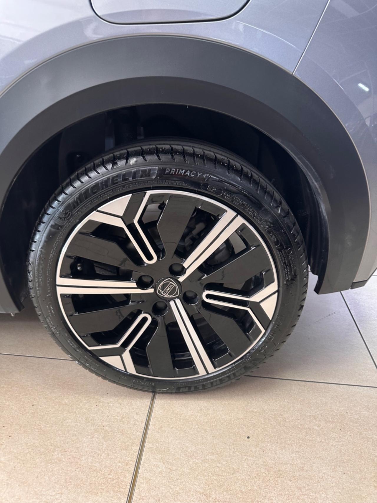 Lancia Ypsilon Hybrid 1.2 e-DCT 100CV KM0