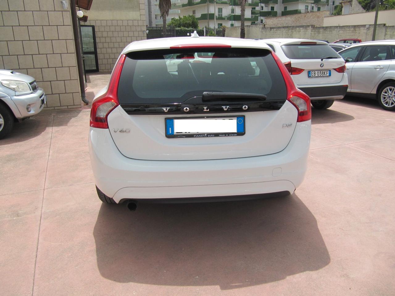 Volvo V60 D4 R-design Kinetic - AUTOMATICO
