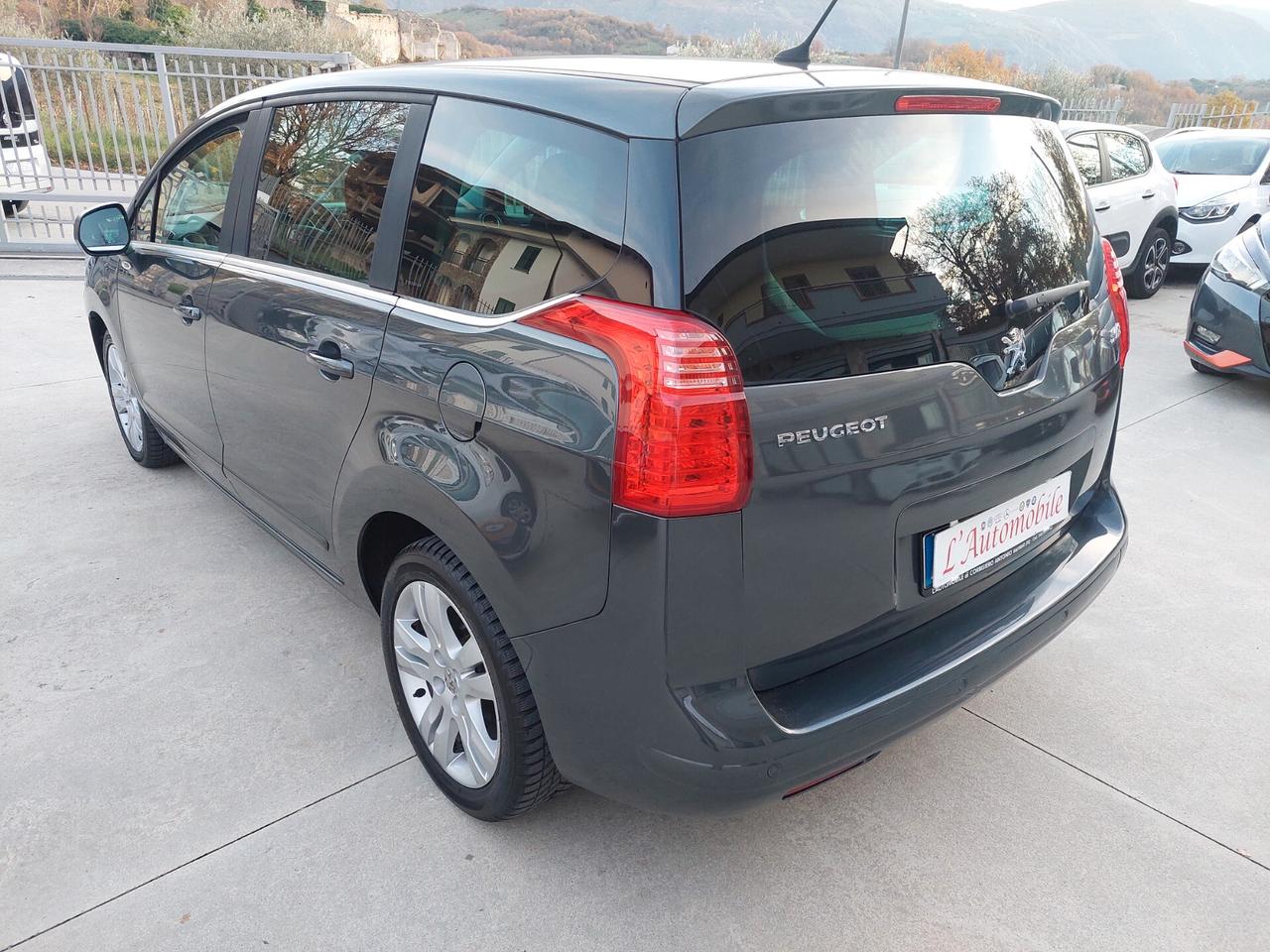 Peugeot 5008 1.6 HDi 110CV 80.000km 7posti