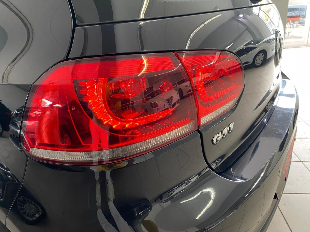 Volkswagen Golf GTI 2.0 TSI 3p.