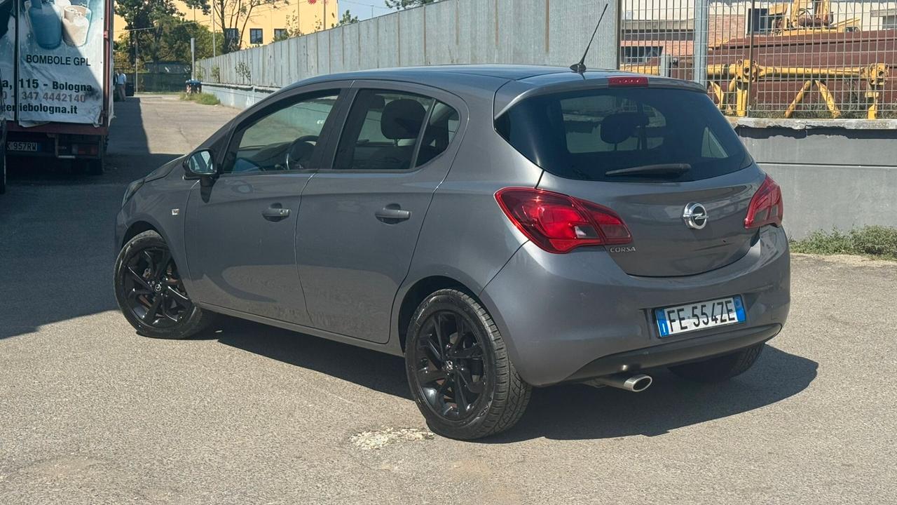Opel Corsa 1.2 5 porte Sport
