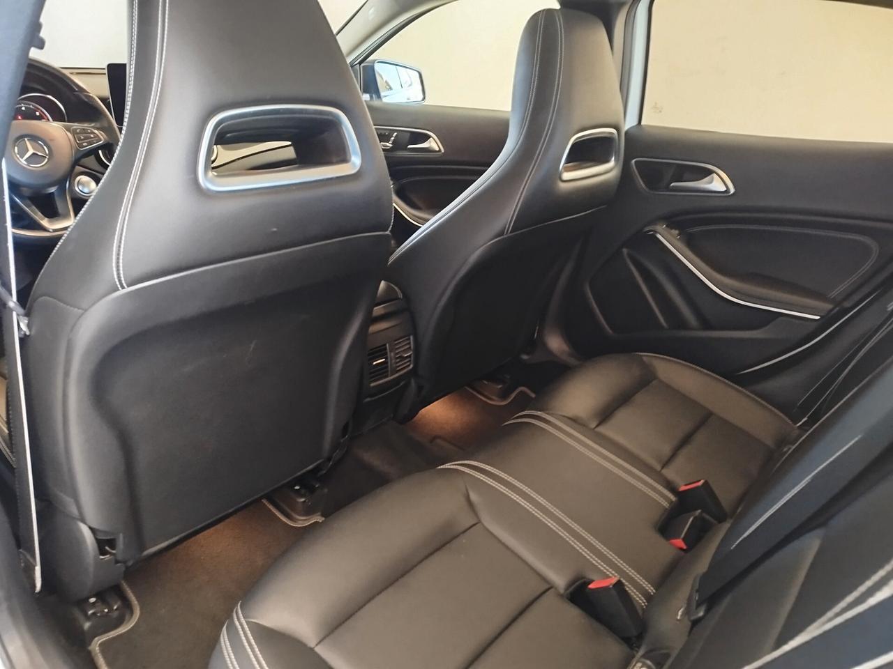 Mercedes-benz GLA 200 d Automatic 4Matic Premium Amg