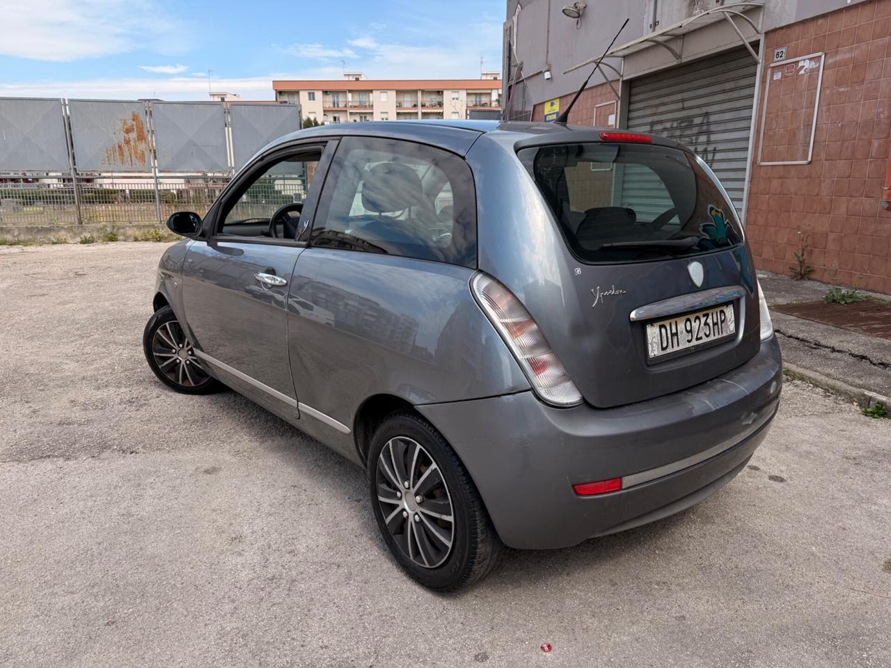 Lancia Ypsilon Restayling 1.2benz Full Perfett