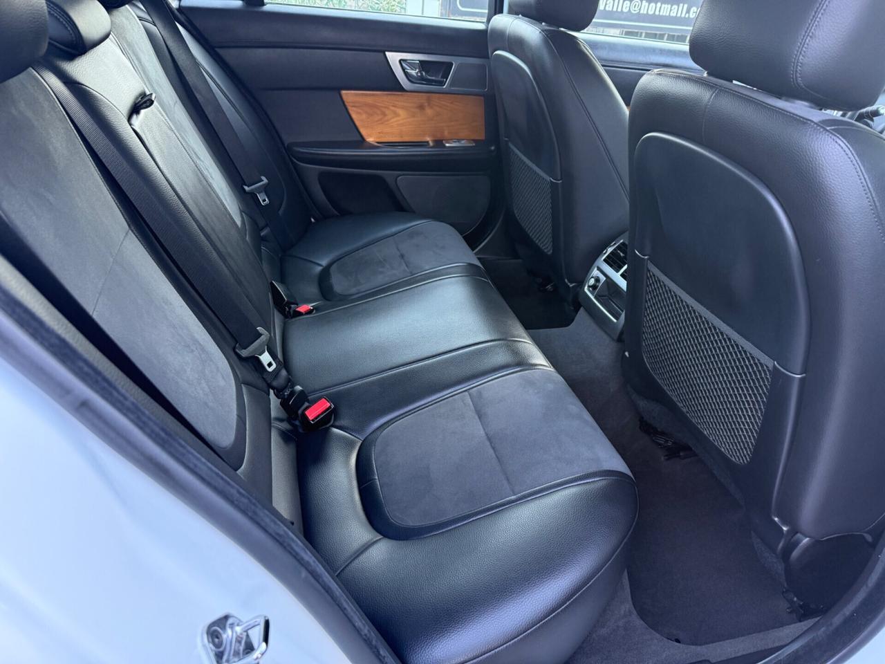 Jaguar XF 2.2 D Business Edition