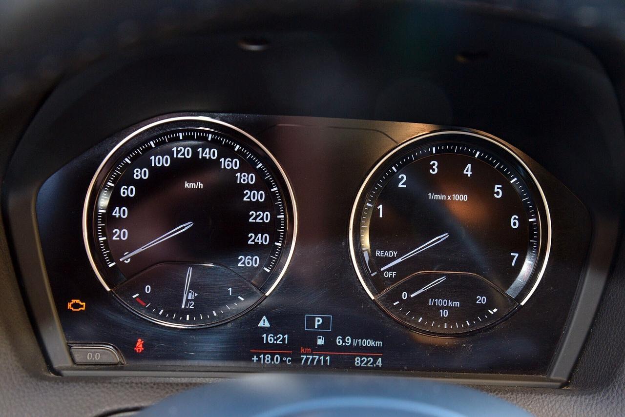 Bmw 118 i 5p. Advantage Steptronic Traz. Posteriore