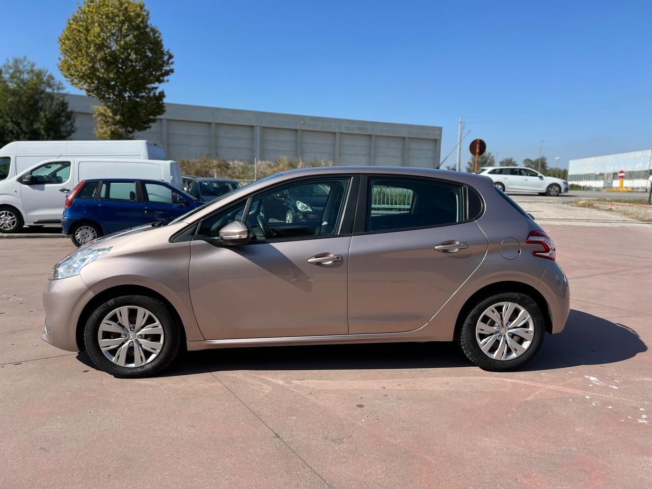 Peugeot 208 1.4 HDi 68 CV 5 porte Active