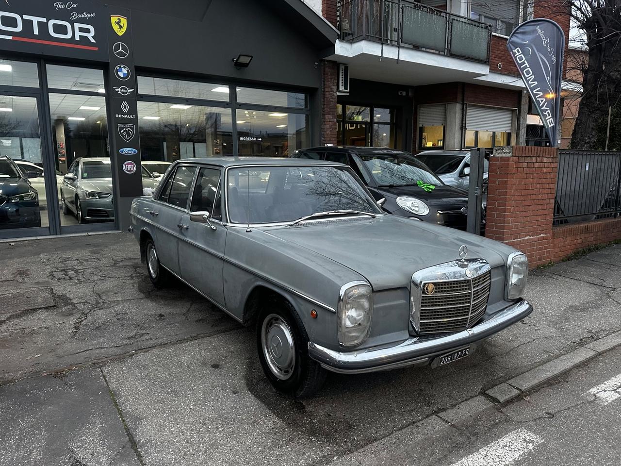 Mercedes-benz E 200 Mercedes benz modello 200/8 del 1968