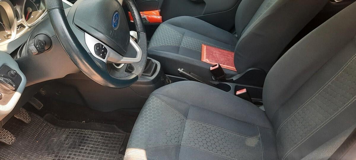Ford Fiesta 1.4 3 porte Bz.- GPL Titanium