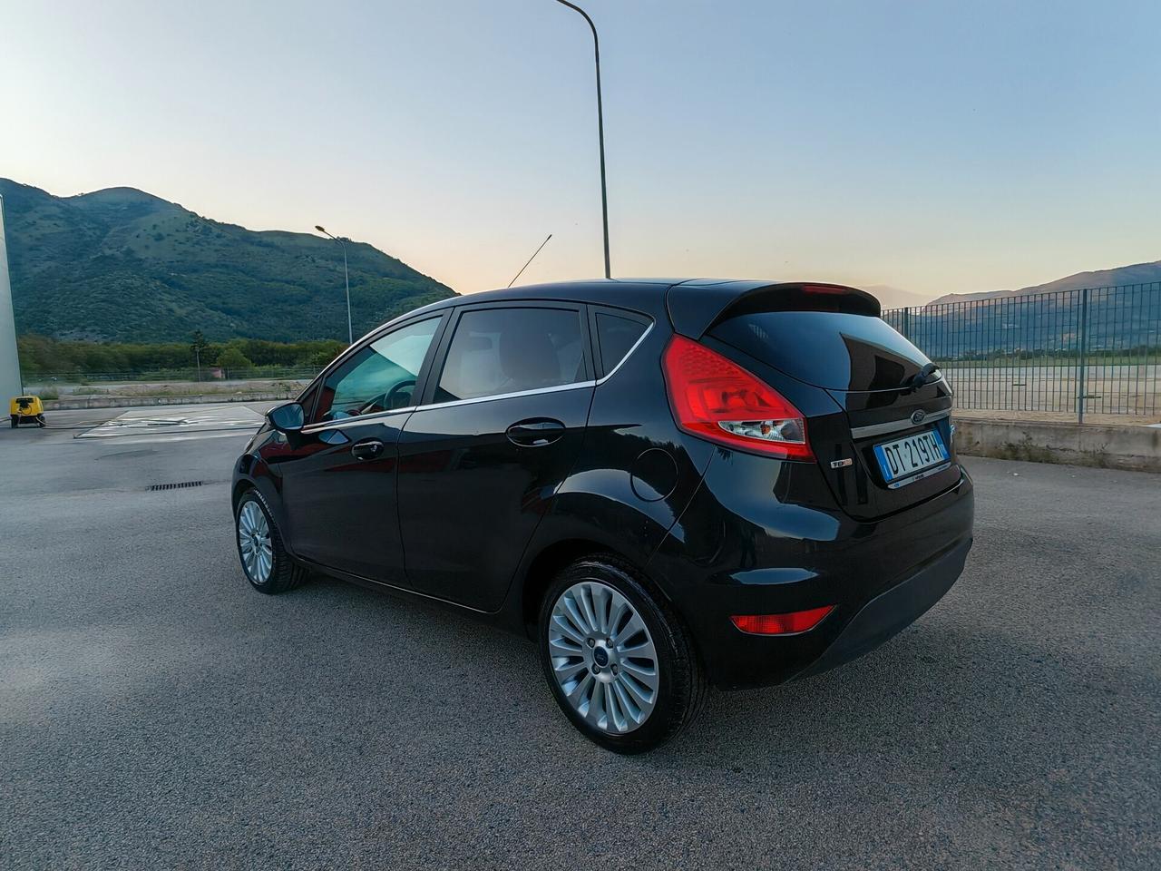 Ford Fiesta 1.4 TDCi 5p. Titanium