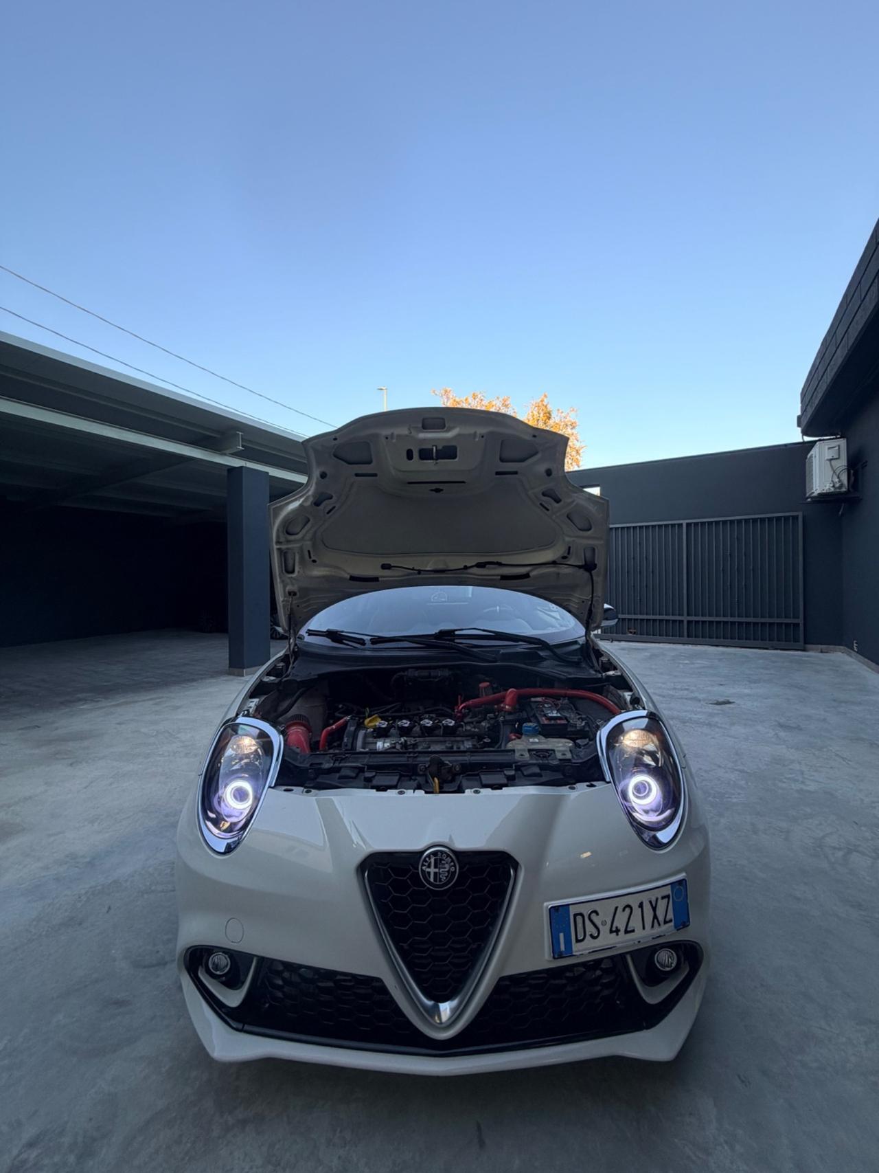 Alfa Romeo MiTo 1.4 T 155 CV Distinctive Premium Pack