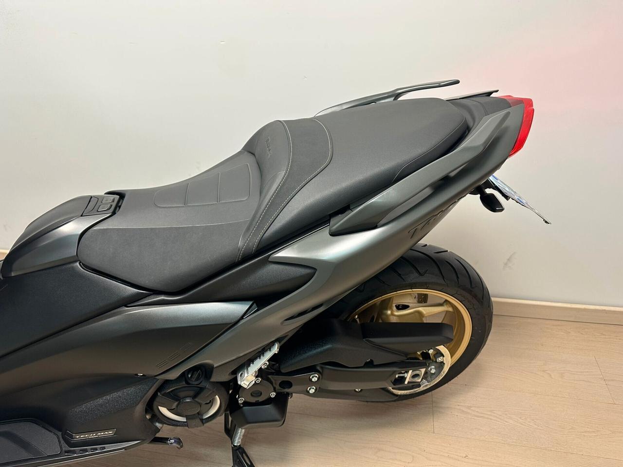 YAMAHA T-MAX TMAX 560 TECH MAX 2021 13.000KM