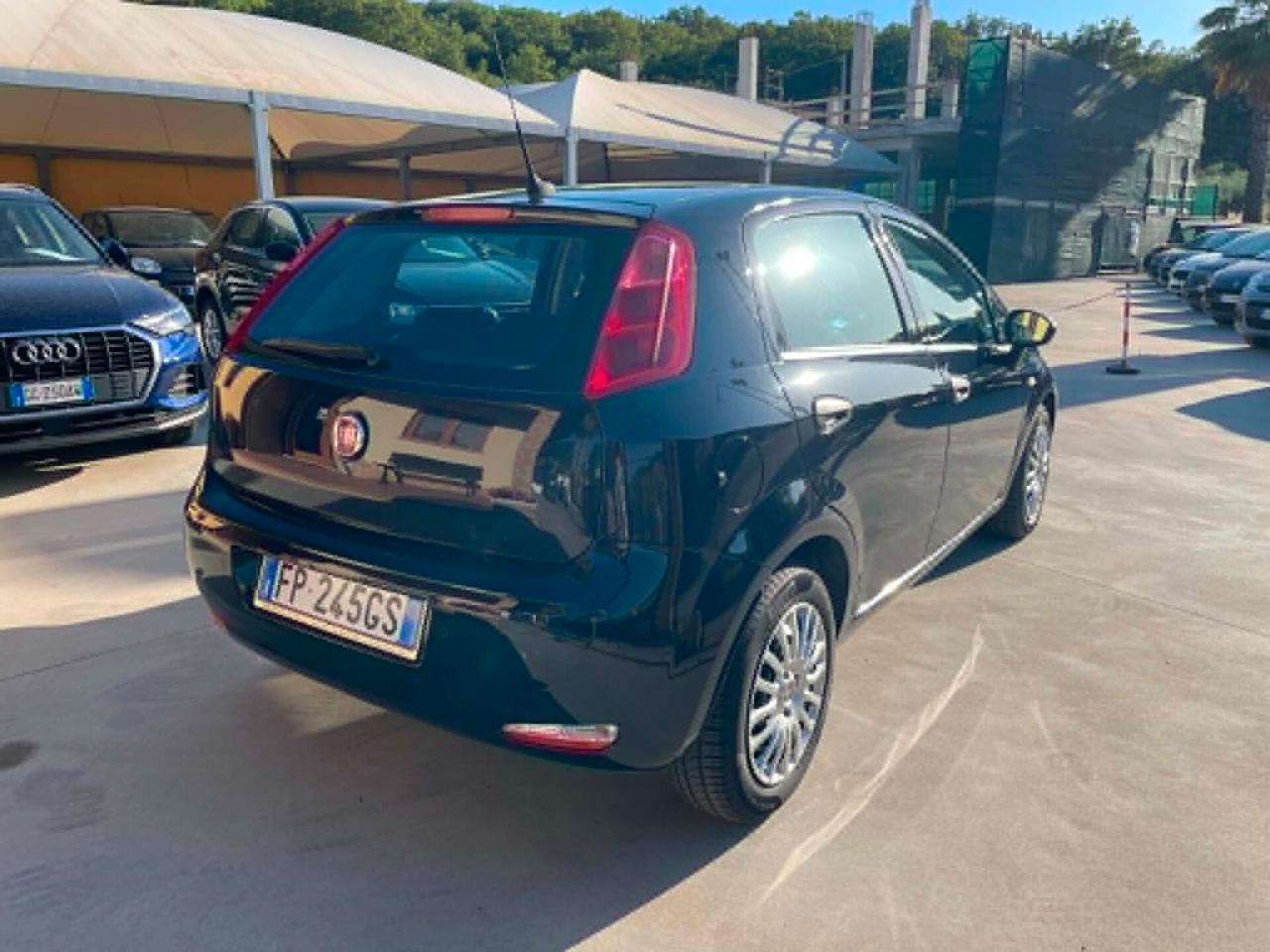 Fiat Punto 1.3 MJT II S&S 95 CV 5 porte Street