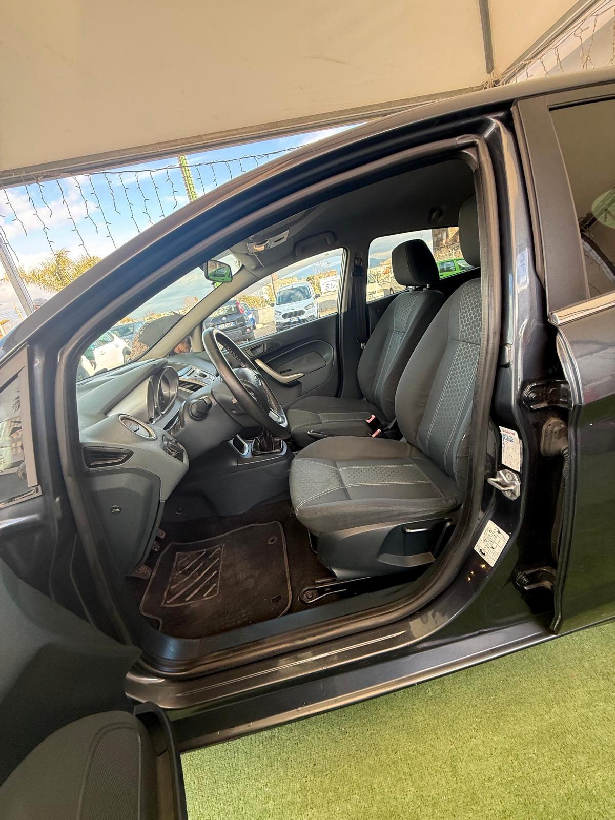 Ford Fiesta 1.4 TDCi 68CV 5 porte Titanium