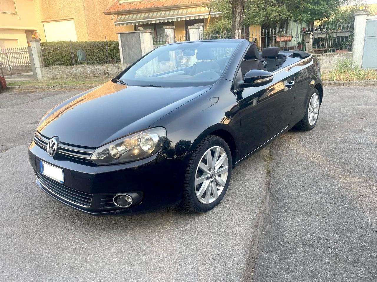 Volkswagen Golf Cabriolet 2.0 TDI DSG BlueM. Tech. 2013