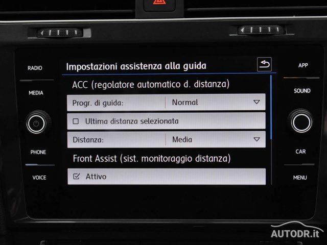 VOLKSWAGEN Golf Variant 1.5 TGI DSG Business App-Connect, ACC, PDC KM CERT