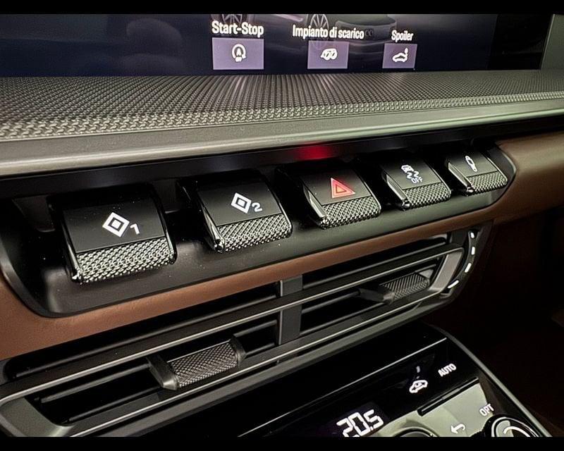 Porsche 911 (992) Carrera