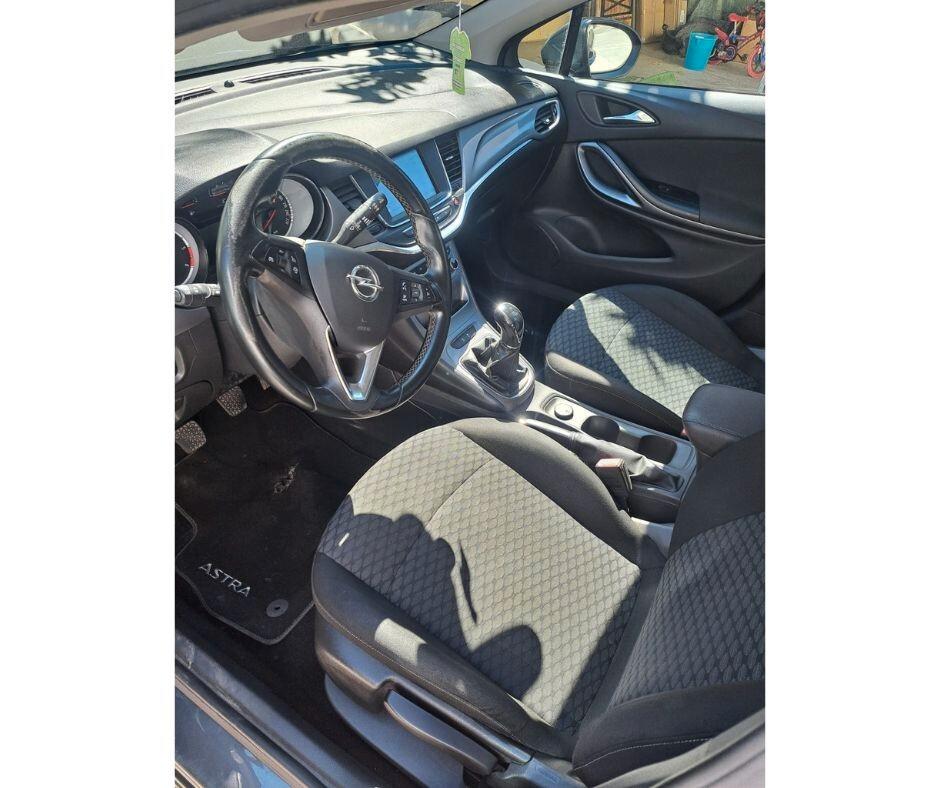 Opel Astra station wagon