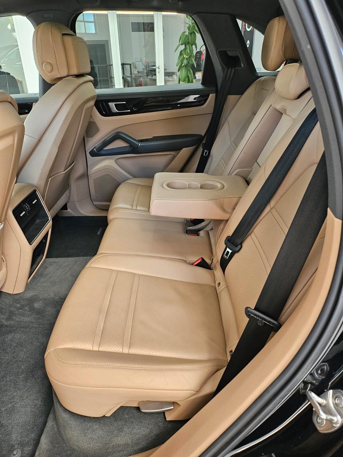 Porsche Cayenne 3.0 V6
