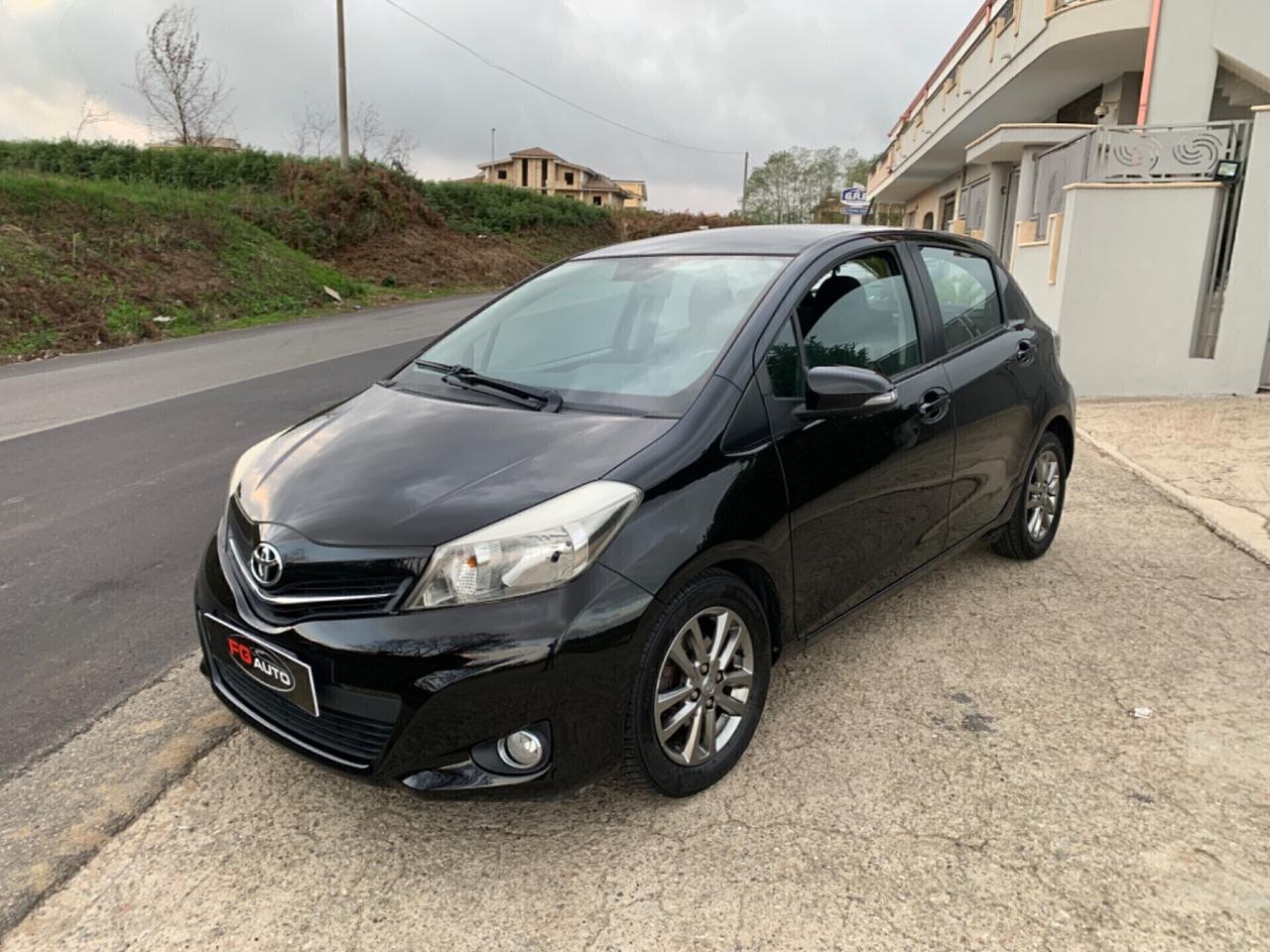 Toyota Yaris 1.4 D-4D 90 cv 5 porte Lounge