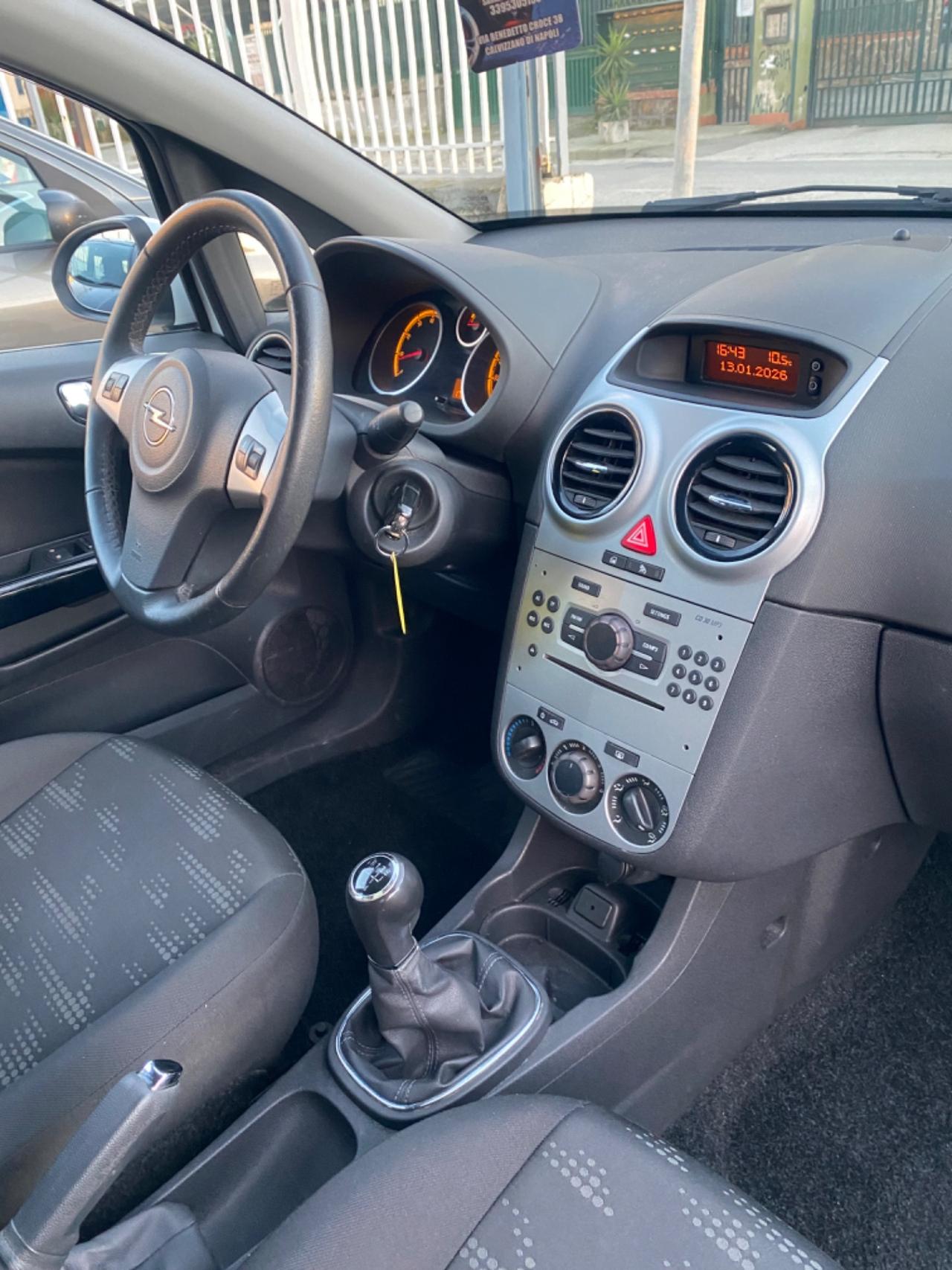 Opel Corsa 1.2 GPL Fine 2011 TAGLIANDATA