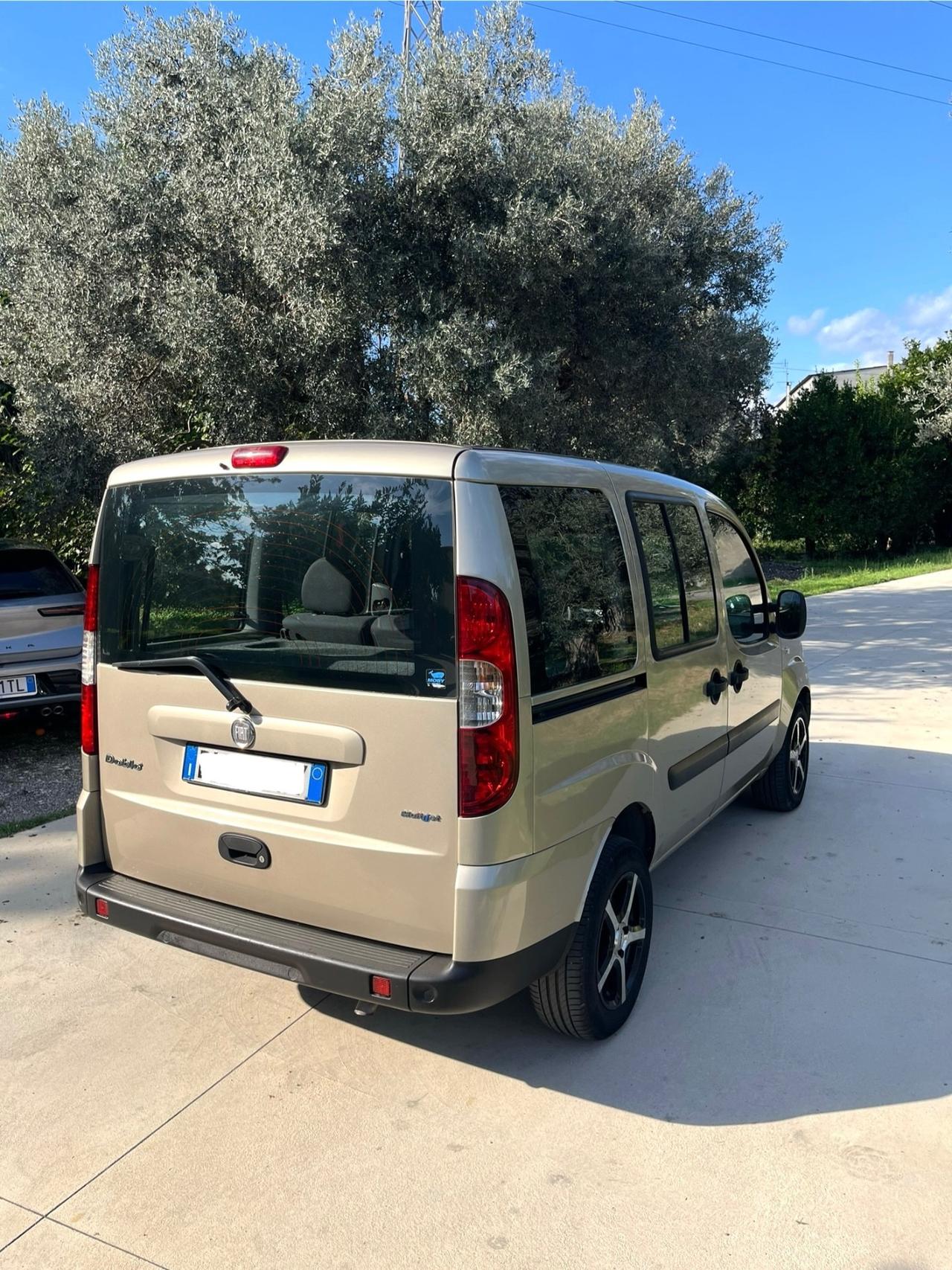 Fiat Doblo MJT 105CV 5 POSTI PARI AL NUOVO