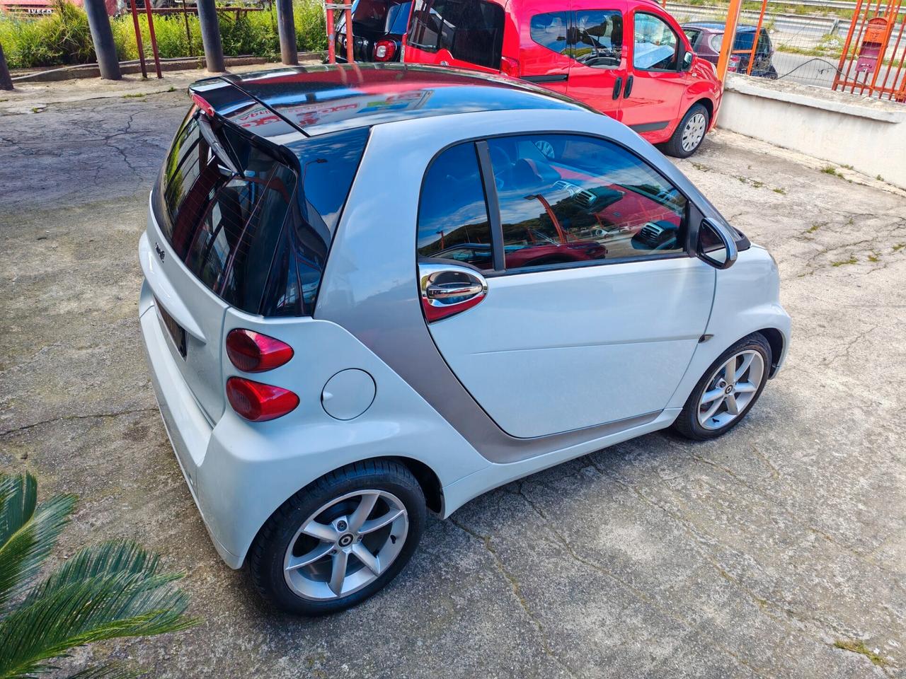 Smart Fortwo 1,0 benzina 2010 Cv70 automatic