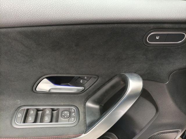 MERCEDES-BENZ A 180 d Automatic AMG Line Premium