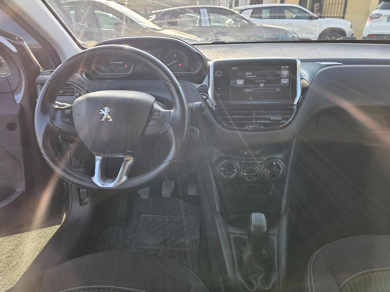 Peugeot 208 PureTech 82 5p. GPL Allure