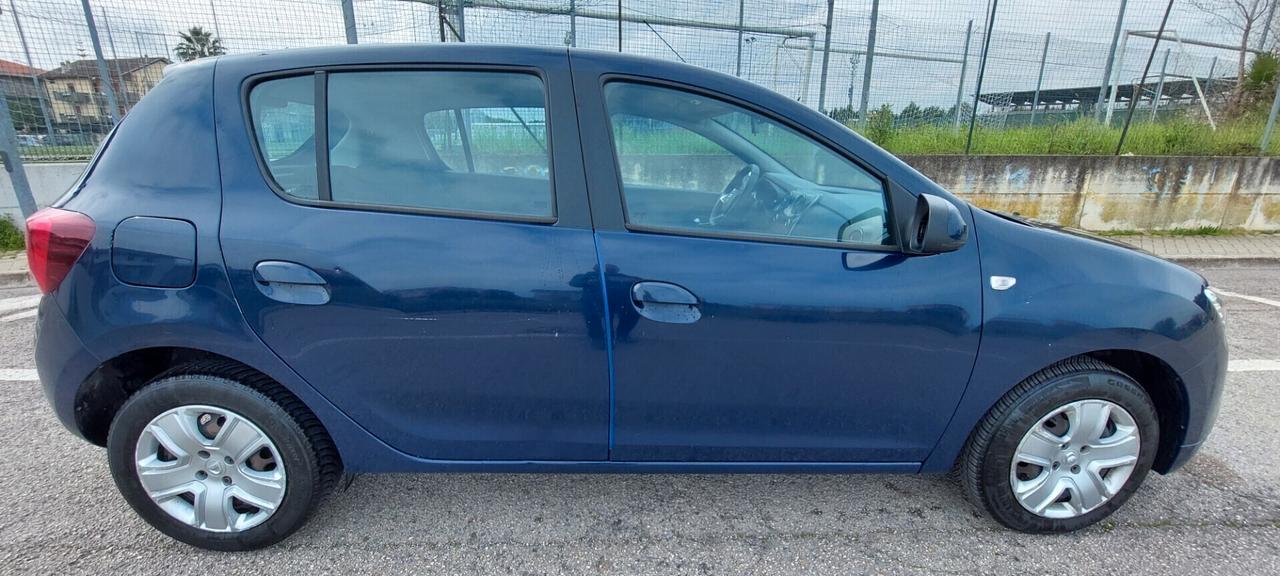 DACIA SANDERO 1,0 GPL DI SERIE CASA MADRE 100 CV TELEFONO X NEOPATENTATI IMPECCABILE