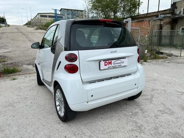 SMART - Fortwo - 52 kW MHD coupé White Tailor Made