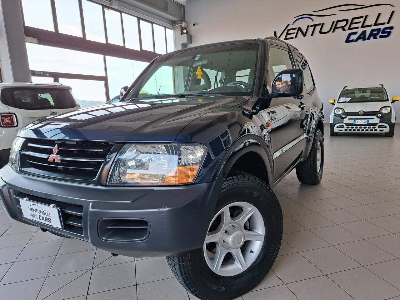Mitsubishi Pajero 2.5 TDI 3p. GLS1 Autocarro
