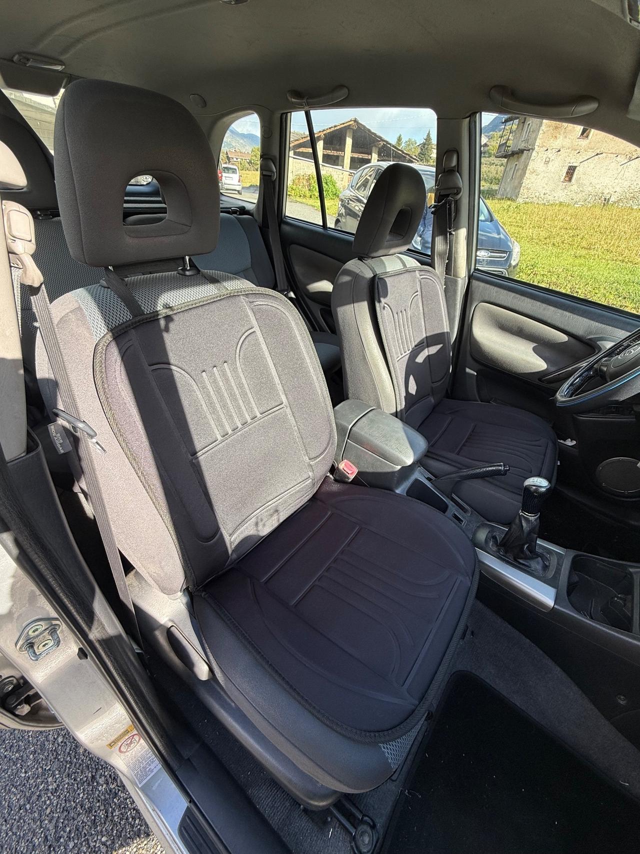 Toyota RAV 4 RAV4 2.0 Tdi D-4D cat 5 porte Sol