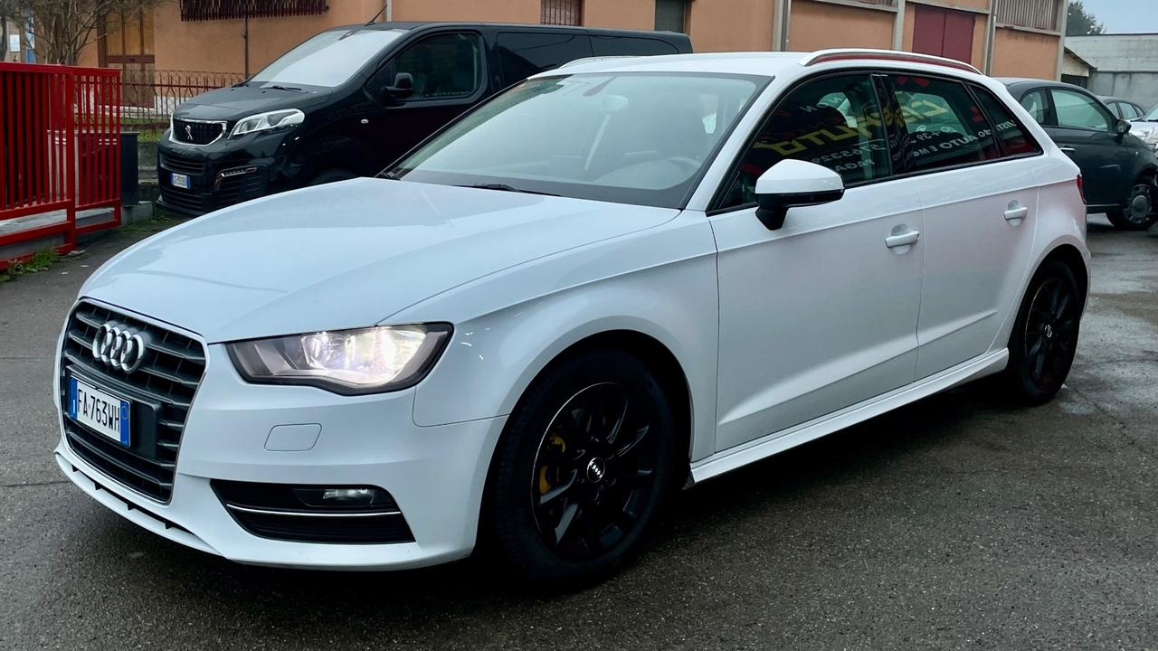 AUDI A3 SPB 1.6 ULTRA ATTRACTION TDI 110CV - FULL LED, NEOPATENTATI