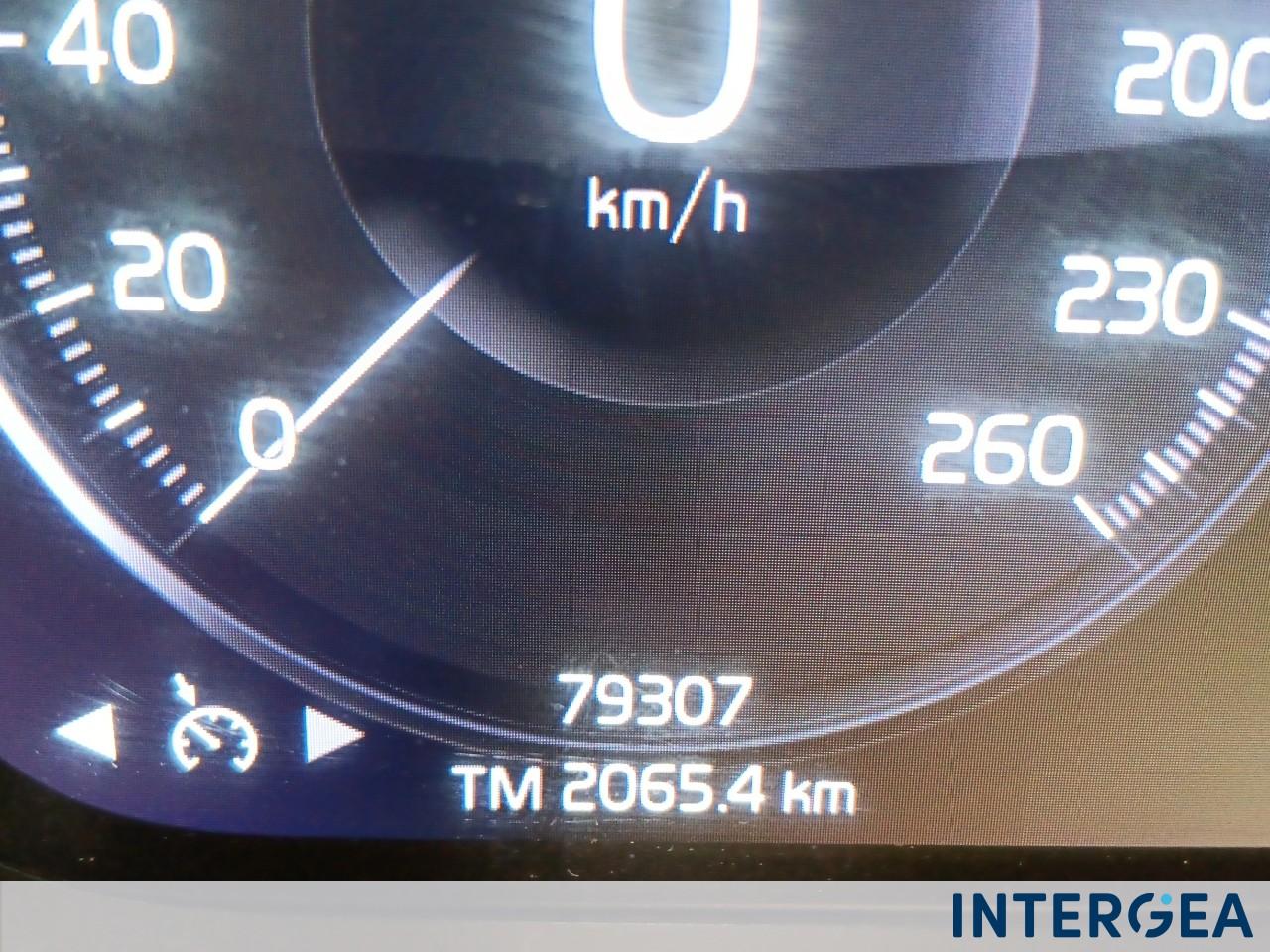 VOLVO XC40 1.5 t3 R-design 163cv auto my21