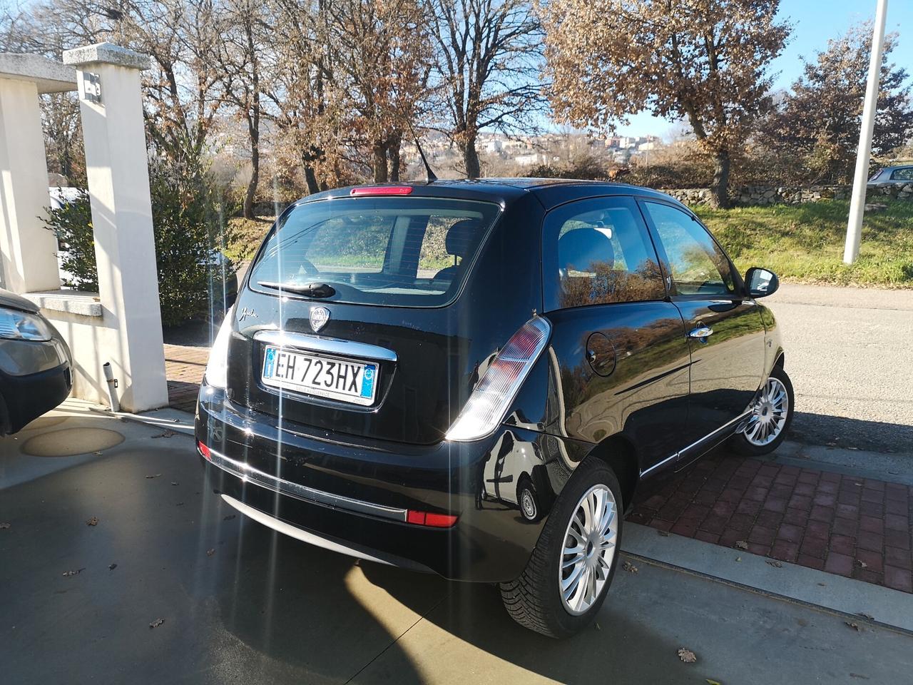 Lancia Ypsilon 1.3 MJT 75 CV Elle