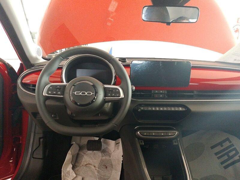 FIAT 600e - Red
