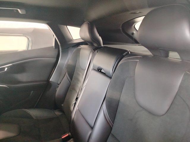 VOLVO V40 D2 R-design