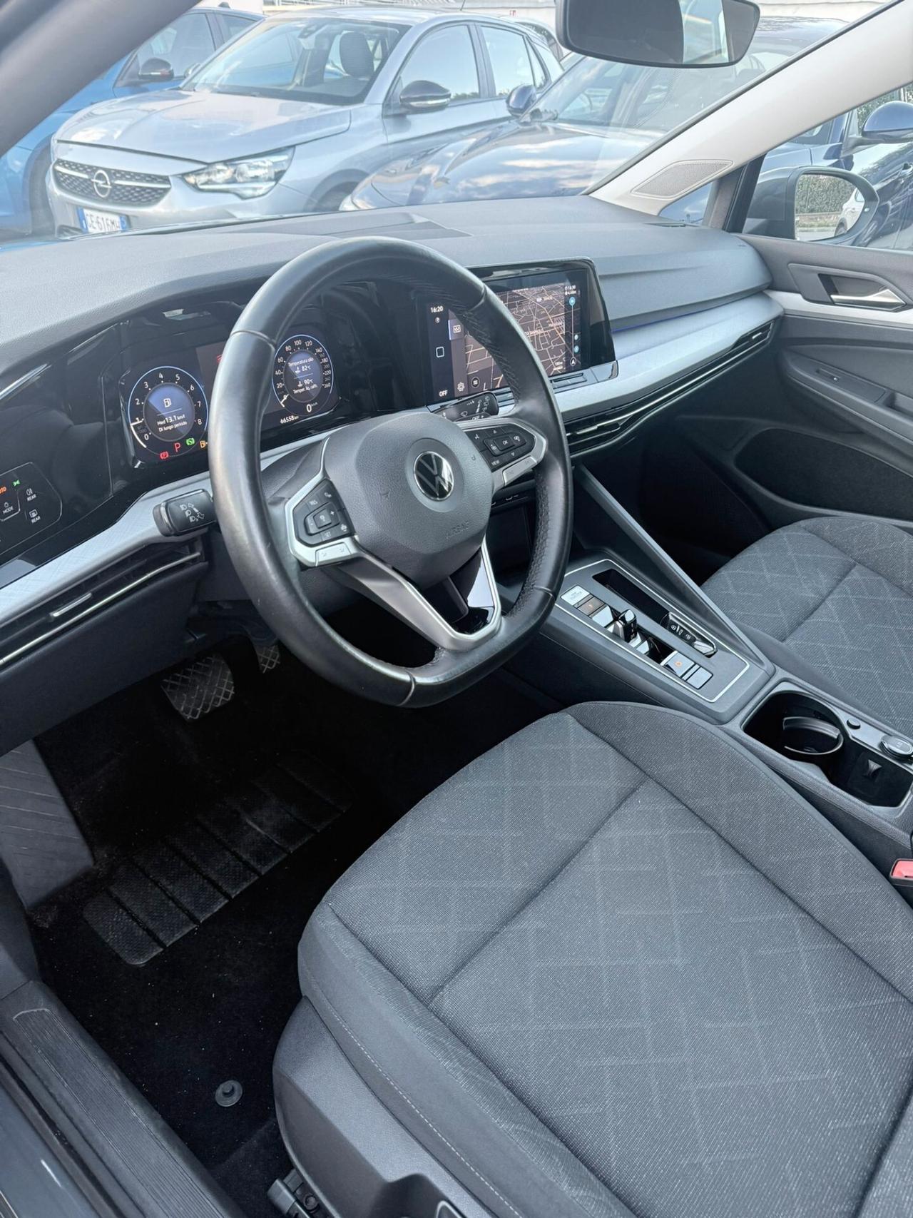 Volkswagen Golf 1.0 eTSI EVO DSG Life FULL LED