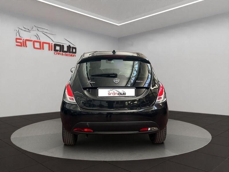 Lancia Ypsilon Ypsilon 1.0 firefly hybrid Silver s&s 70cv - PROMO SIRONIAUTO+