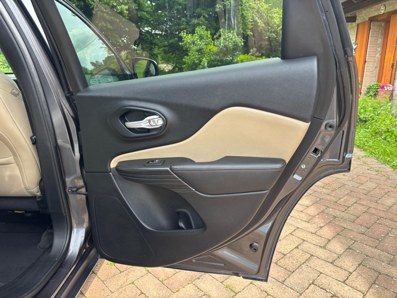Jeep Cherokee 2.2 Mjt II 4WD Active Drive I Limited