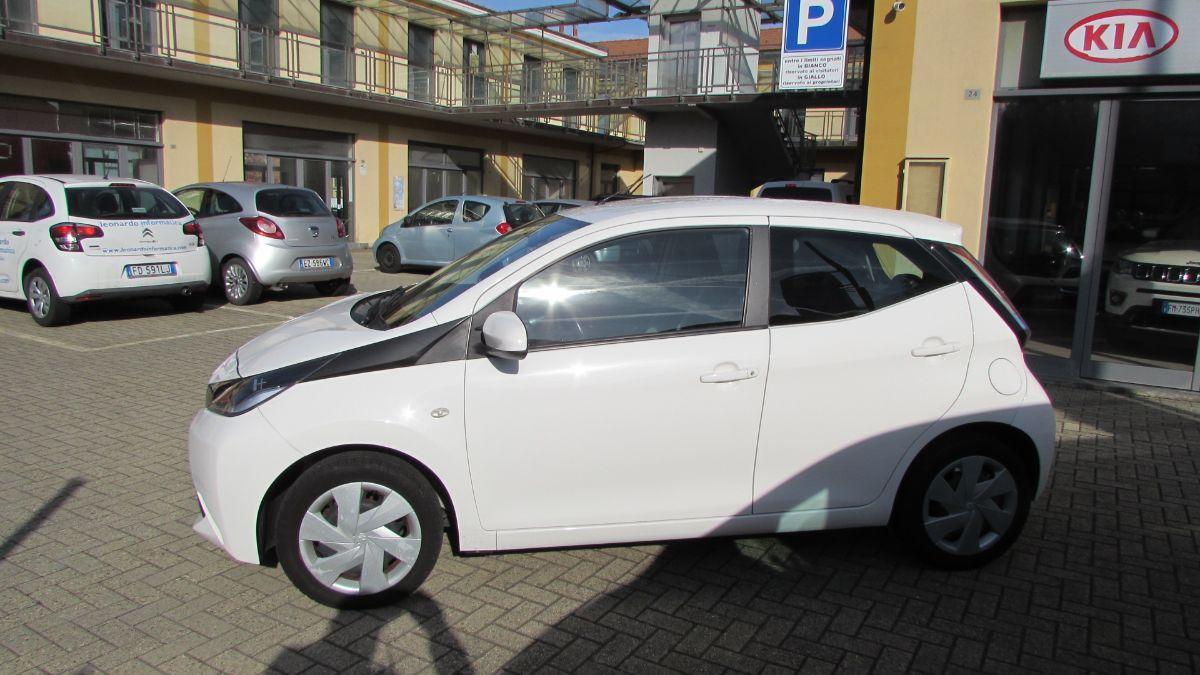 TOYOTA - Aygo - 1.0 VVT-i 69 CV 5 porte x-cool