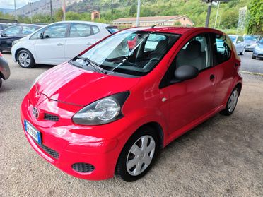 Toyota Aygo 1.0 12V VVT-i 5 porte Deep Ocean Connect