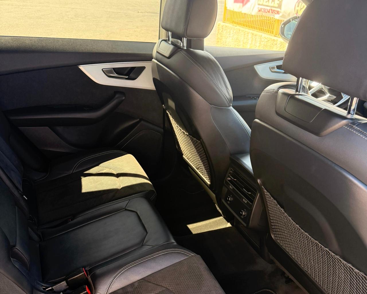 Audi Q8 50 3.0 TDI 286 CV quattro S Line Identity Black