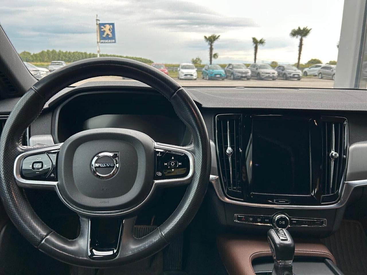 Volvo V90 MOMENTUM D4 AWD Geartronic BUSINESS
