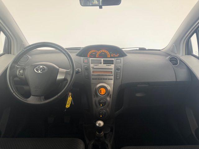 TOYOTA Yaris 1.0 5P LuXuRy Pack