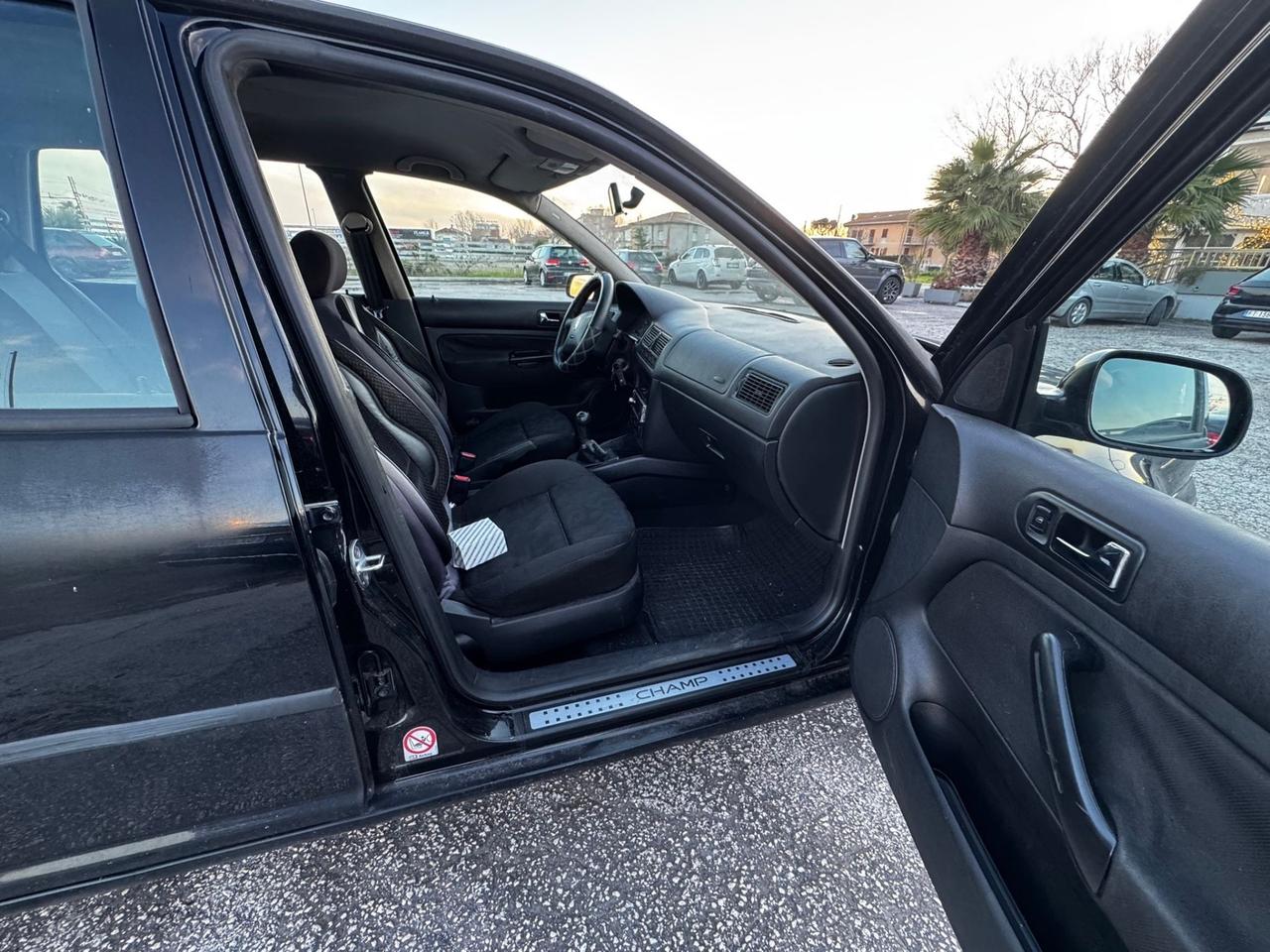 Volkswagen Golf 1.9 TDI/101 CV cat 3p. Time