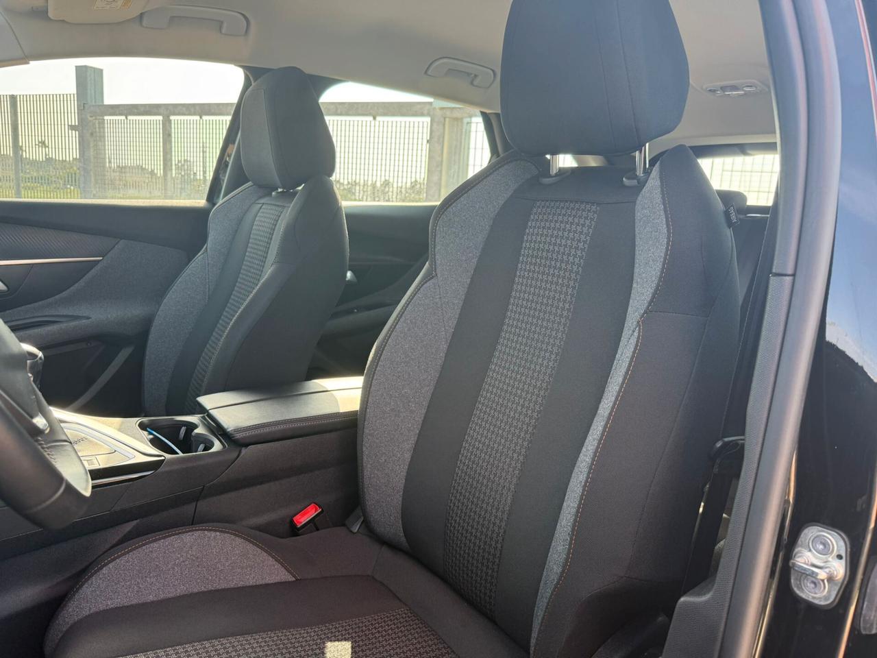 Peugeot 3008 BlueHDi 130 S&S Active