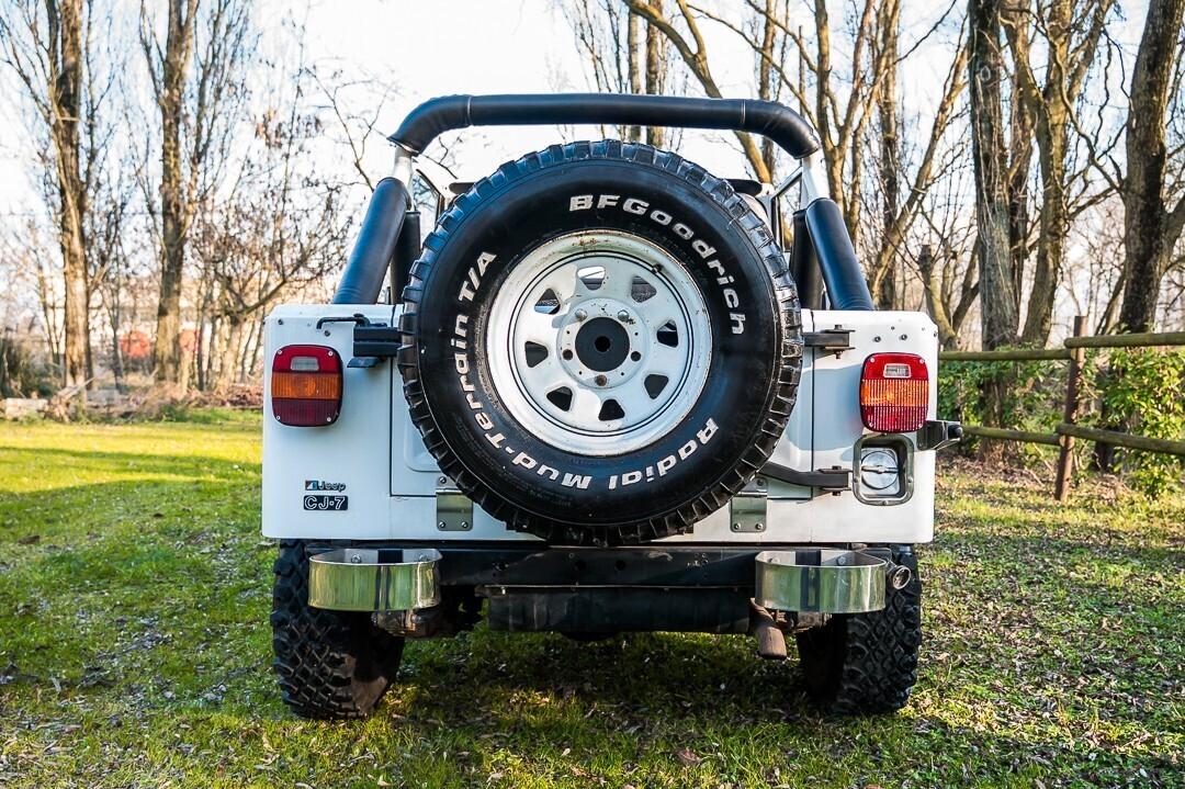 Jeep CJ-7 Renegade 4.2